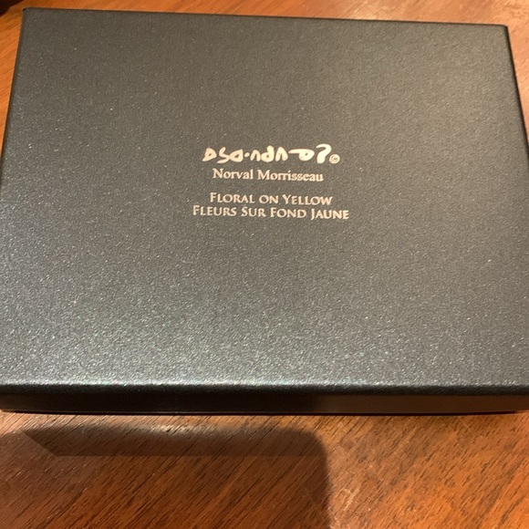 Lovely Norval Morrisseau Small Change & Card Wallet Floral on Yellow New w Box - Picture 3 of 3